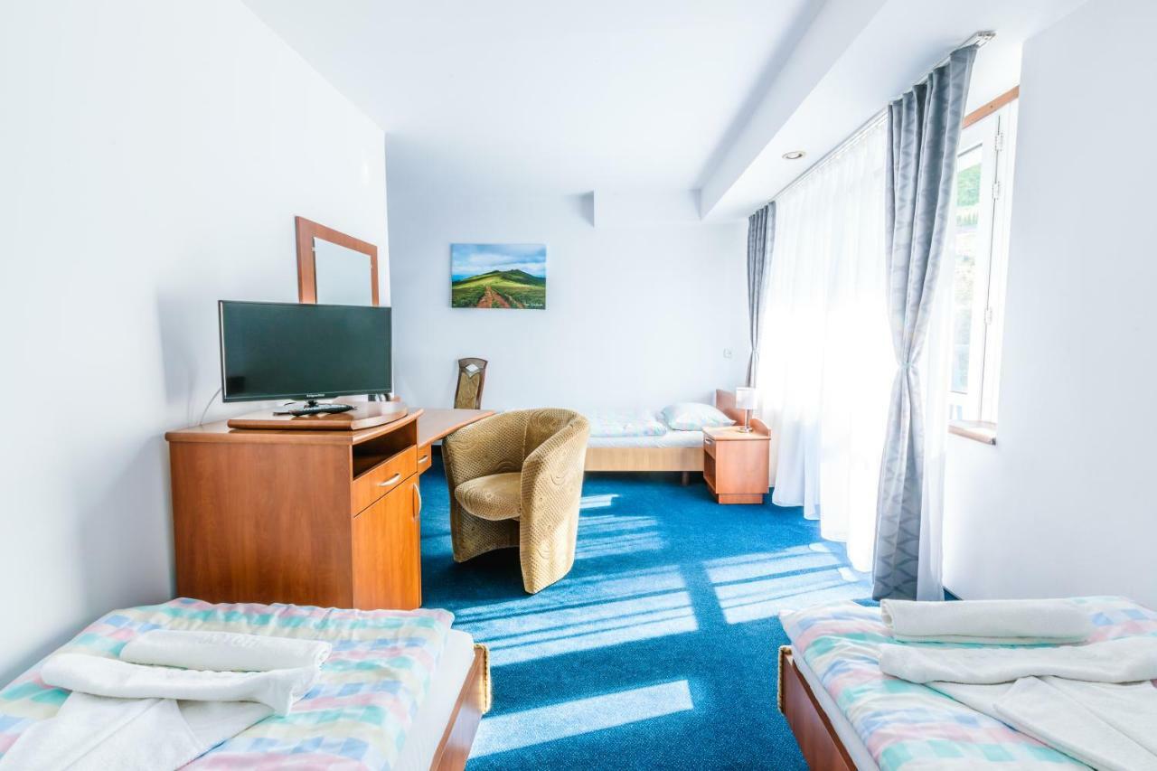 Osrodek Wypoczynkowy Tarnica Bed & Breakfast Солина Екстериор снимка